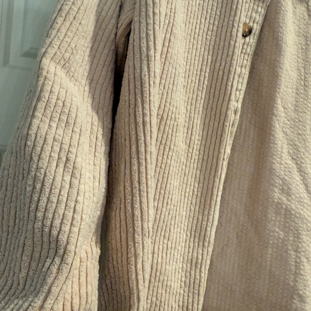 Bdg Shacket - image 3